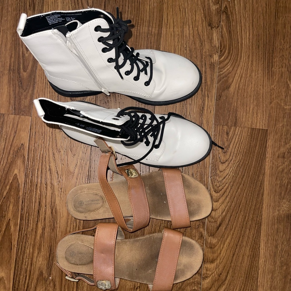 Women’s size 9 shoes